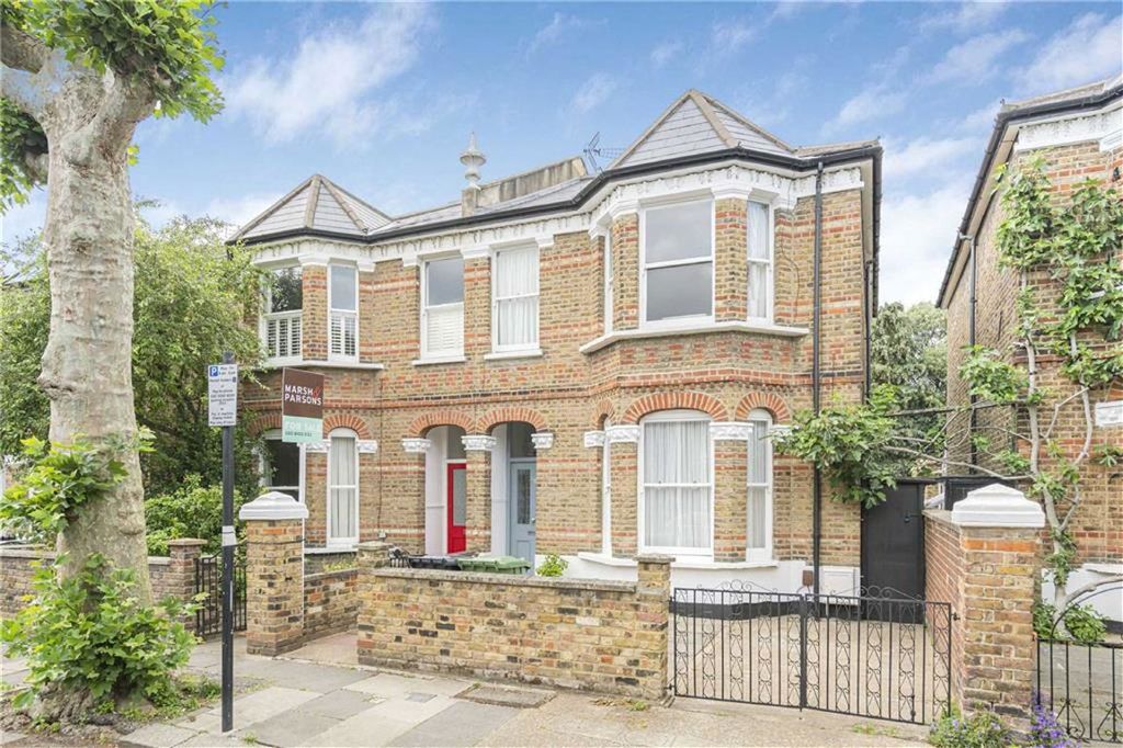 Property photo 1 of 6