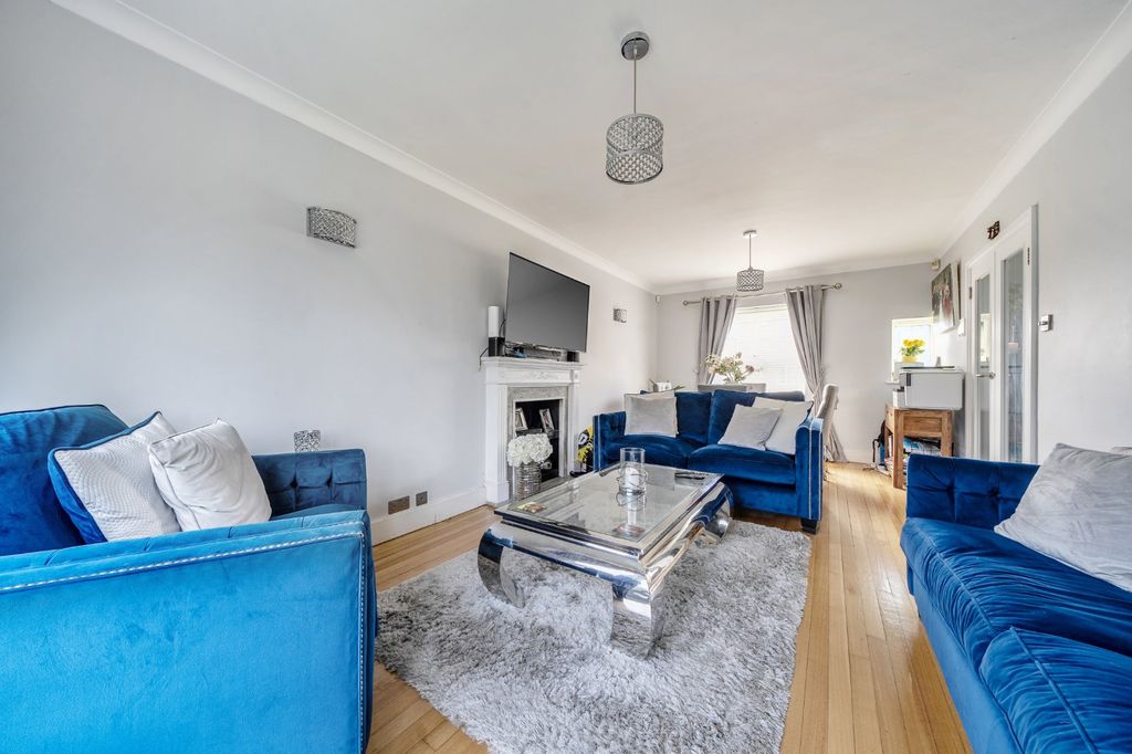 Property photo 3 of 26 Picture No. 19