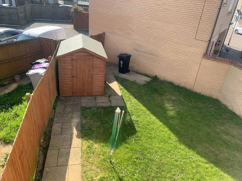 Property photo 2 of 13