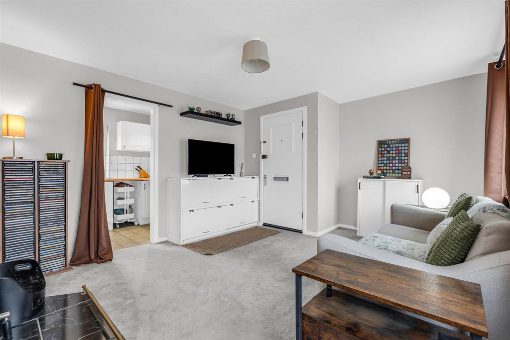 Property photo 3 of 16 Internal-9.Jpg