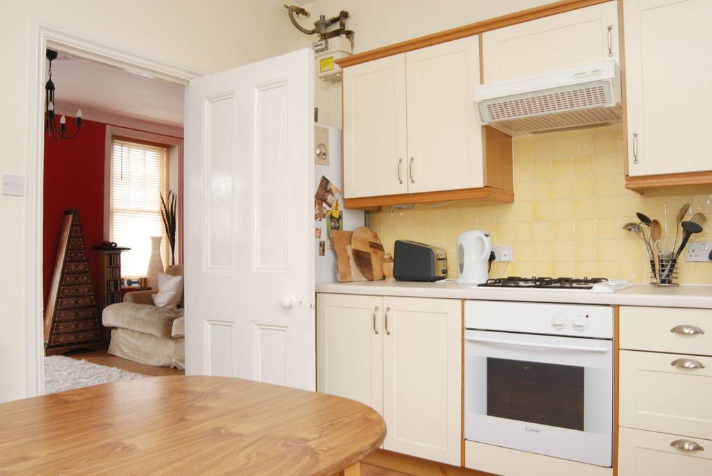 Property photo 2 of 7