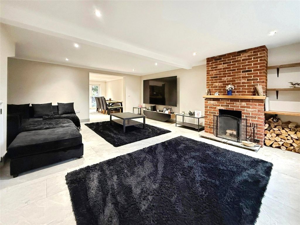 Property photo 3 of 28 Picture No. 33