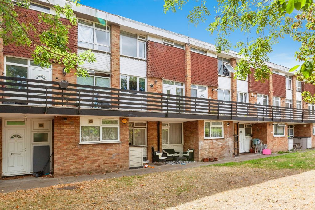 Property photo 1 of 17