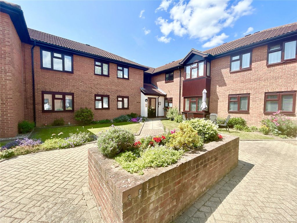 Property photo 1 of 16 Picture No. 17