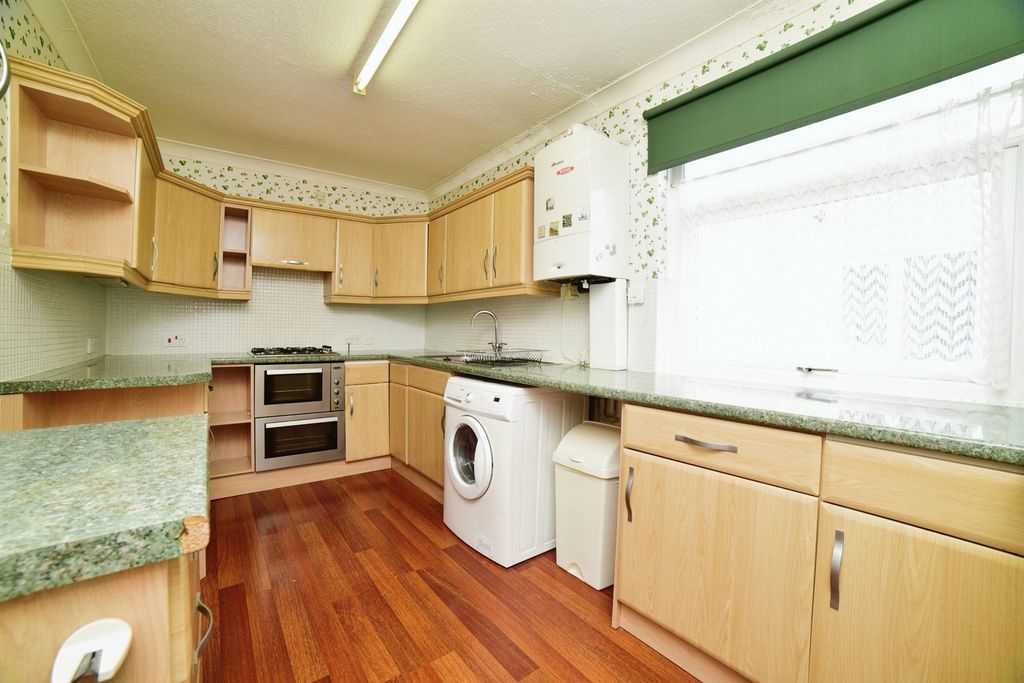 Property photo 3 of 13