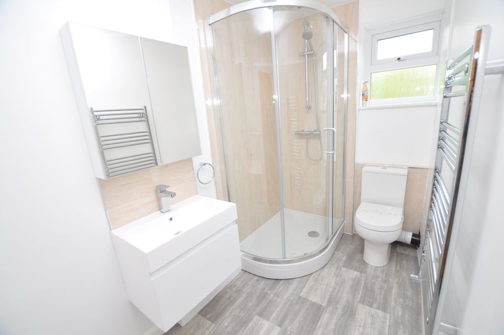 Property photo 3 of 9 Photo 03