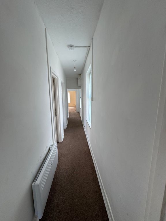 Property photo 2 of 10 Passage