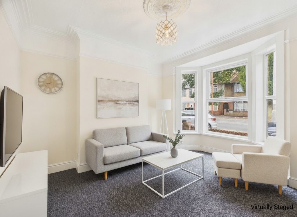 Property photo 2 of 9 5217383