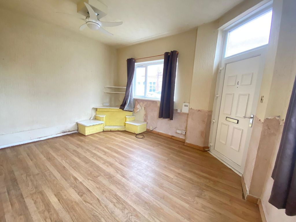 Property photo 3 of 9