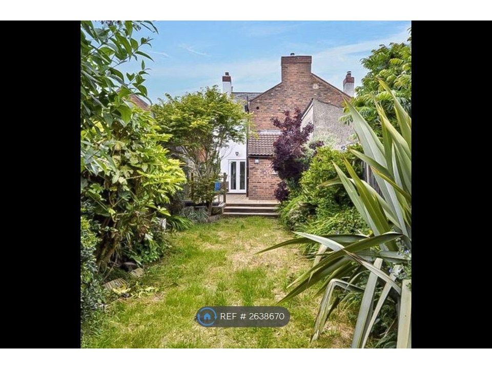 Property photo 2 of 32