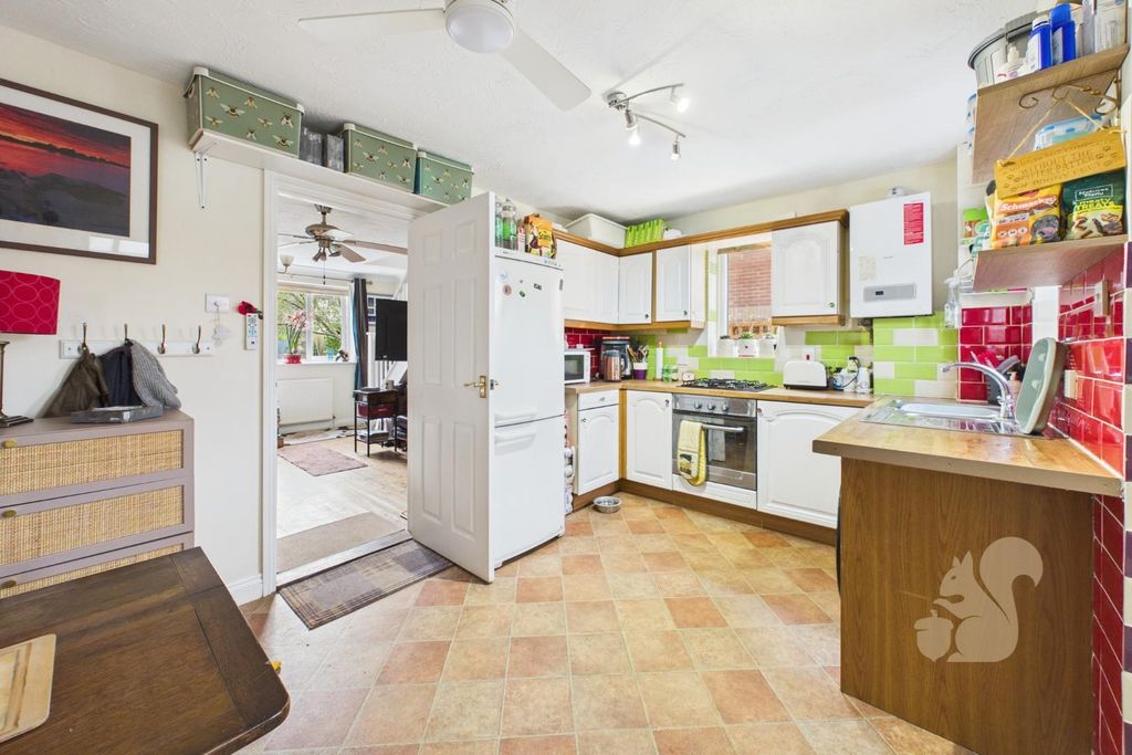 Property photo 3 of 13 Kitchen