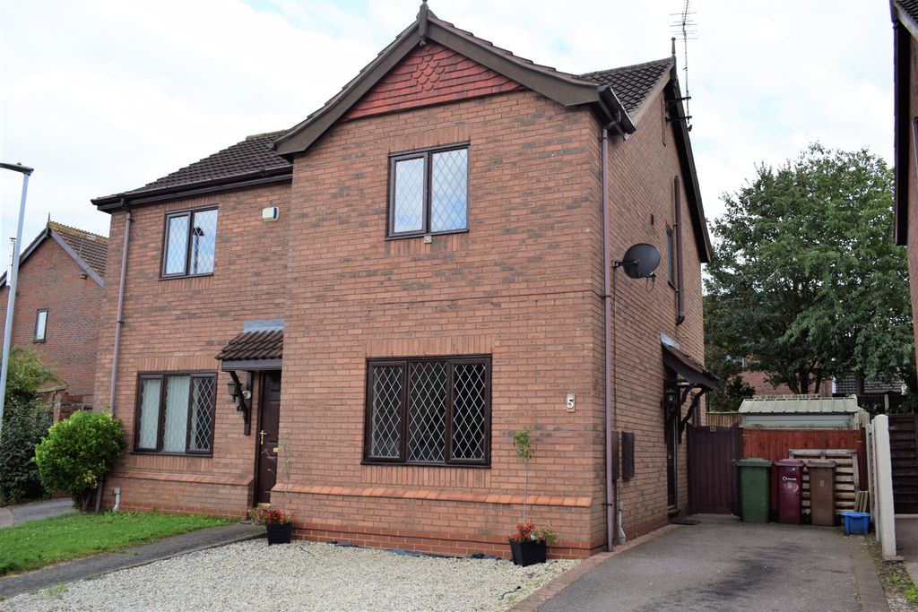 Property photo 1 of 12