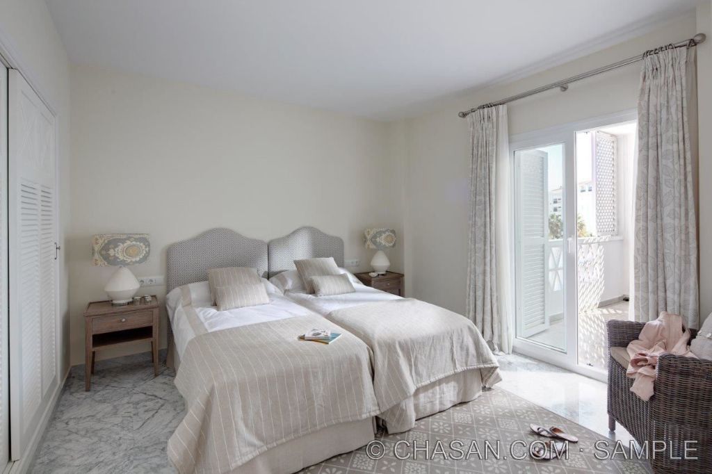 Property photo 3 of 8