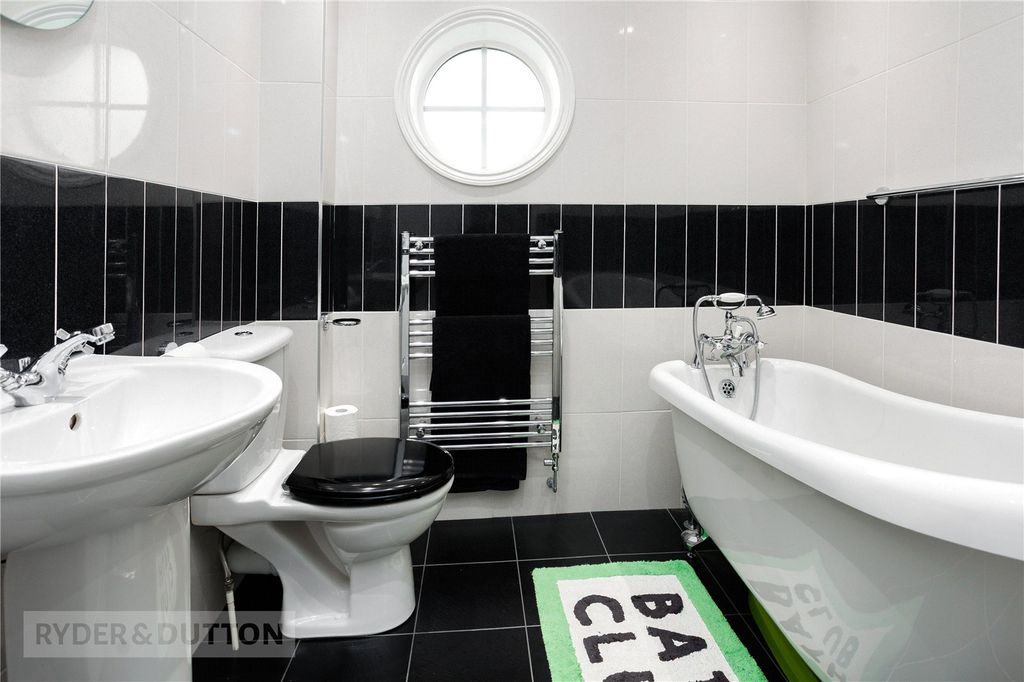 Additional image 25 of 4 bed detached house for saleKingfisher Way, Glossop SK13