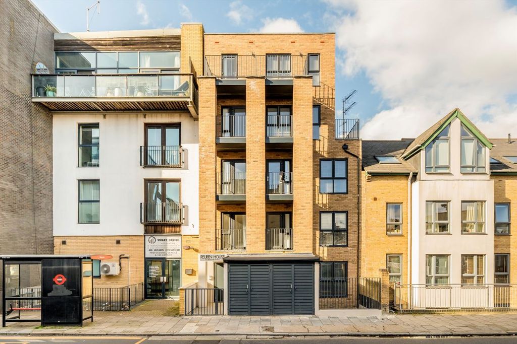 Property photo 1 of 5