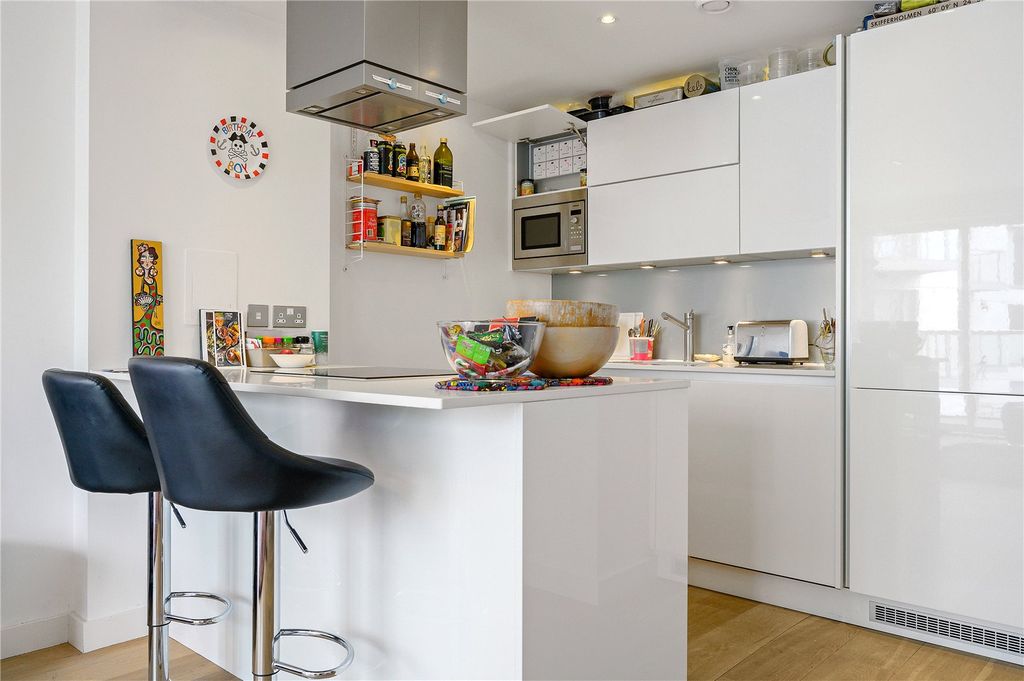 Property photo 2 of 15 Reception/ Kitchen