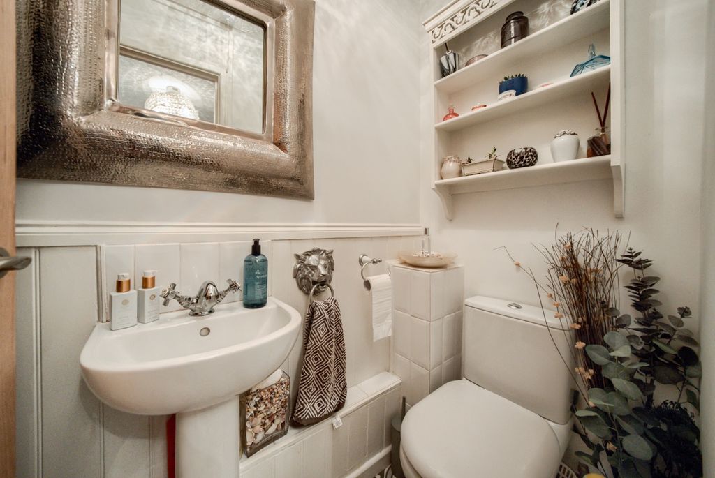 Property photo 3 of 22 Xt5A2343-Hdr(3)