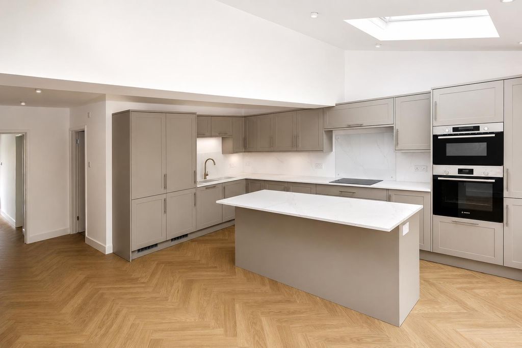 Property photo 3 of 11 69 Baltic1.Png
