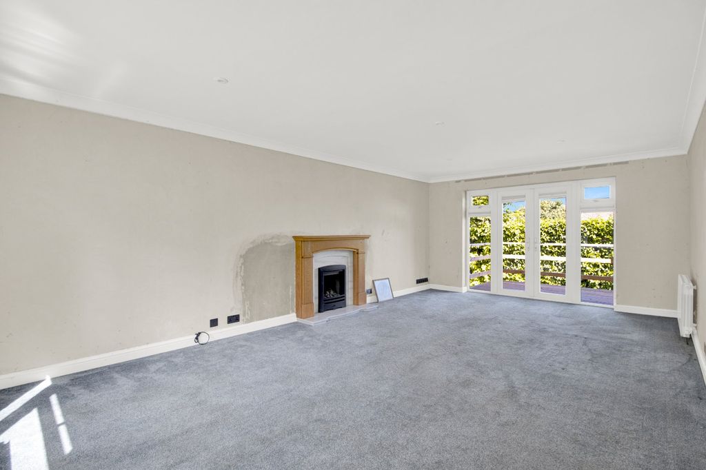 Property photo 2 of 21 Picture No. 01