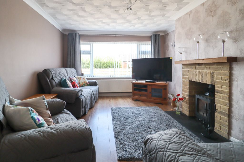 Property photo 3 of 20 4384475