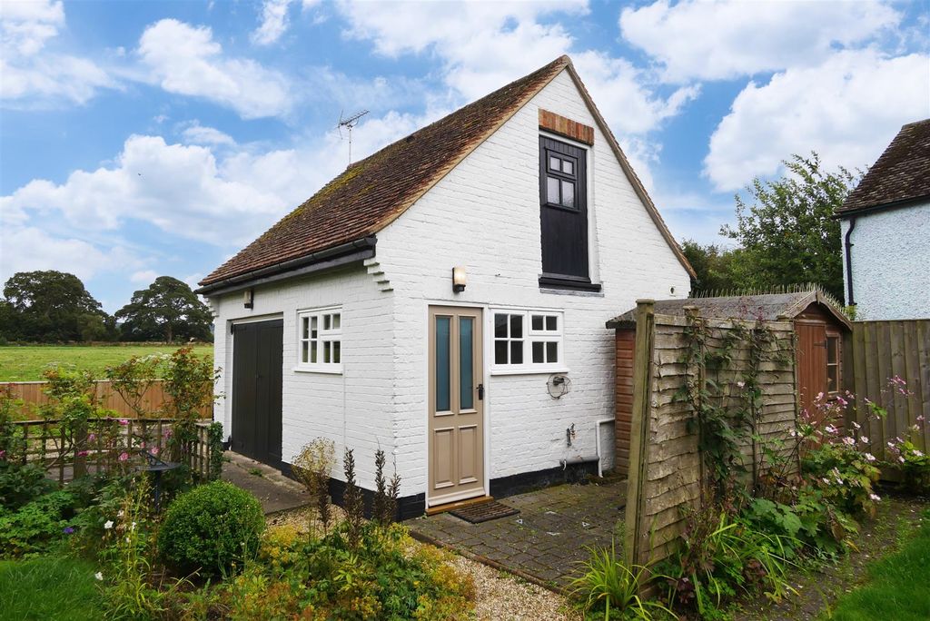 Property photo 1 of 9