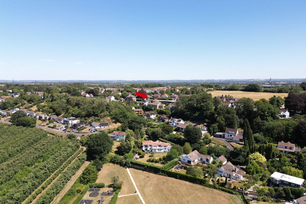 Property photo 3 of 23