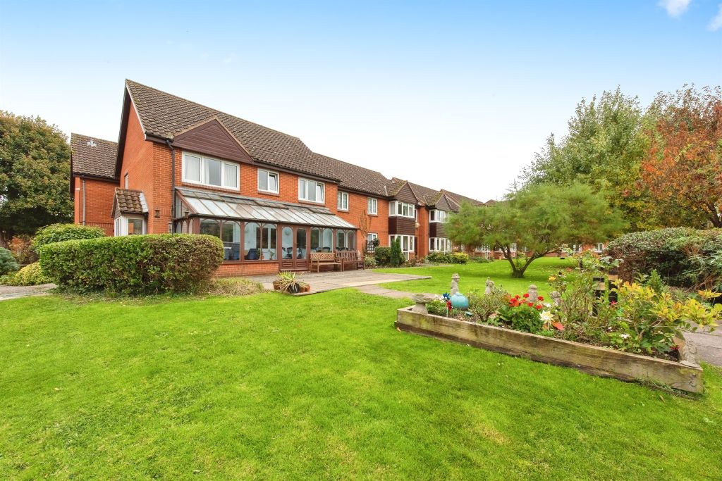 Property photo 2 of 11