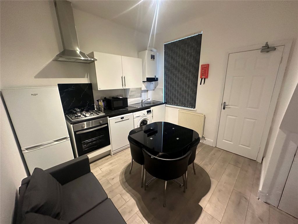 Property photo 1 of 11 Picture No. 05