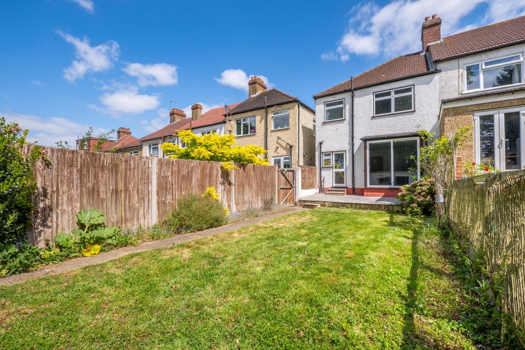 Property photo 3 of 18 Picture No. 33