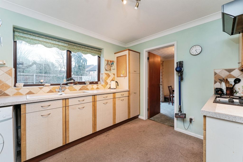 Property photo 2 of 13