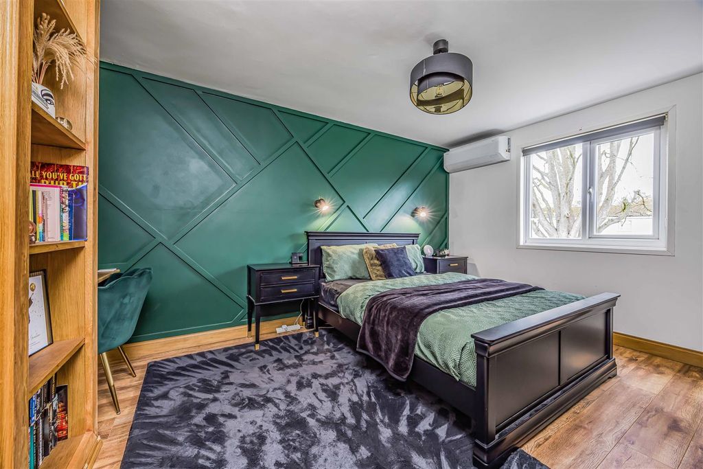 Property photo 3 of 21 57 Zeus Lane, Waterlooville-Small-Porticomarketing