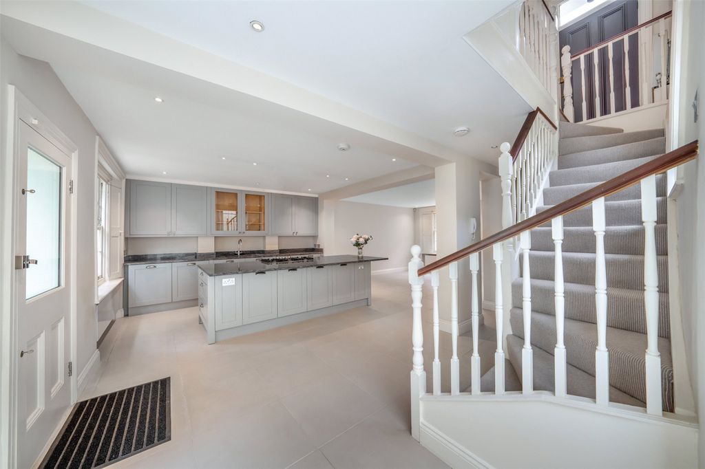 Property photo 2 of 24 Picture No. 46