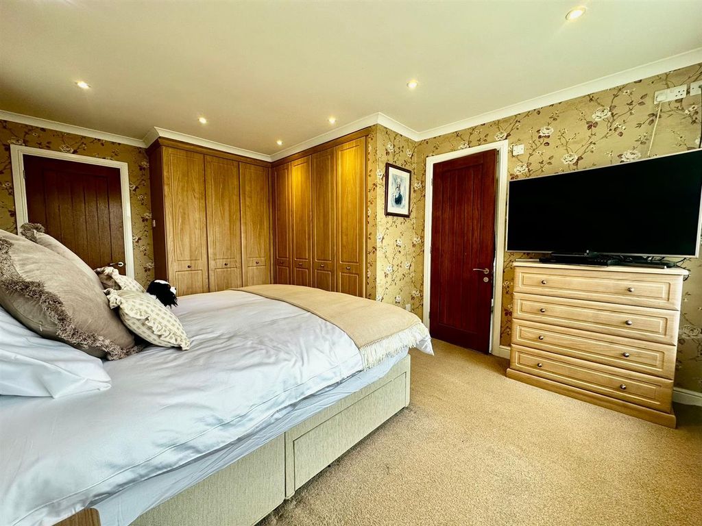 Additional image 8 of 2 bed detached bungalow for saleParkgate, Knutsford WA16