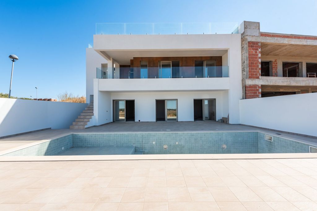 Property photo 1 of 50 New 3 Bedroom Villa With Swimming Pool In Mexilhoeira Grande, Portimão