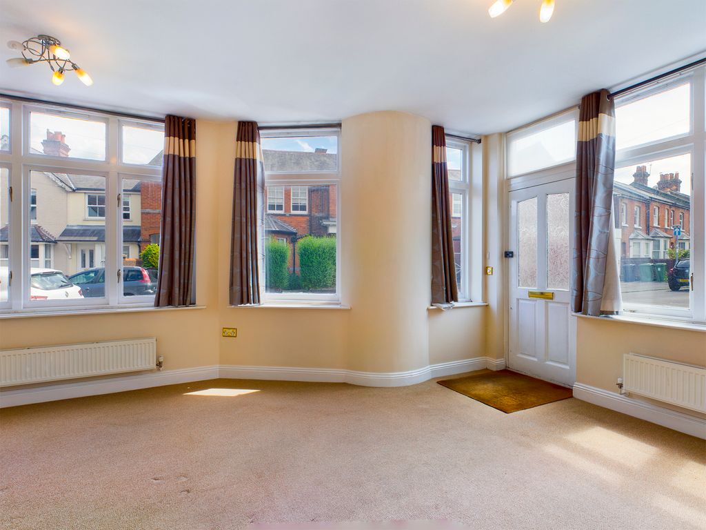 Property photo 2 of 9