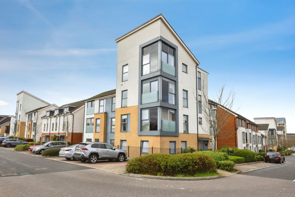 Property photo 1 of 16