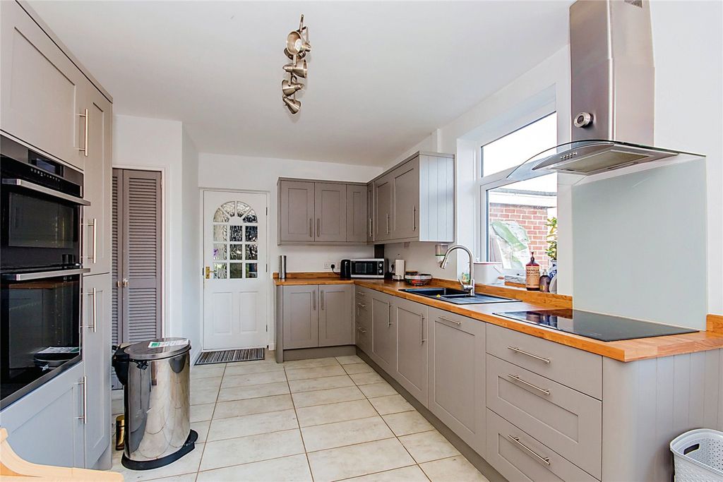 Property photo 2 of 15 Picture No. 01