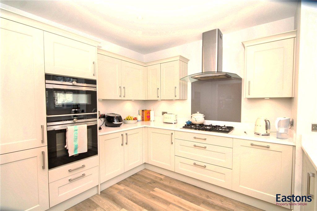 Property photo 2 of 20 Picture No. 24