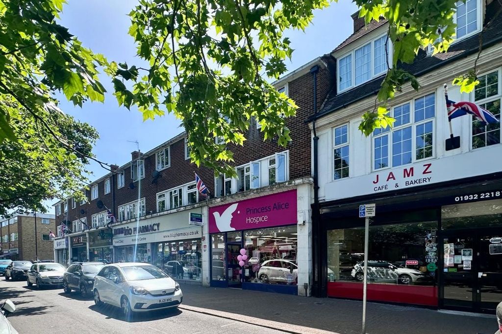 Property photo 2 of 5 17 And 17A High Street, Shepperton, Tw17 9Aj