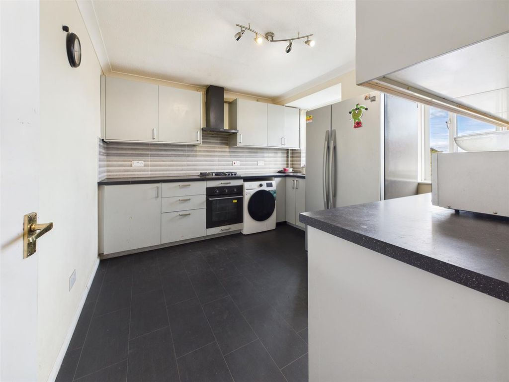 Property photo 2 of 10 Cam05510G0-Pr0296-Still005.Jpg