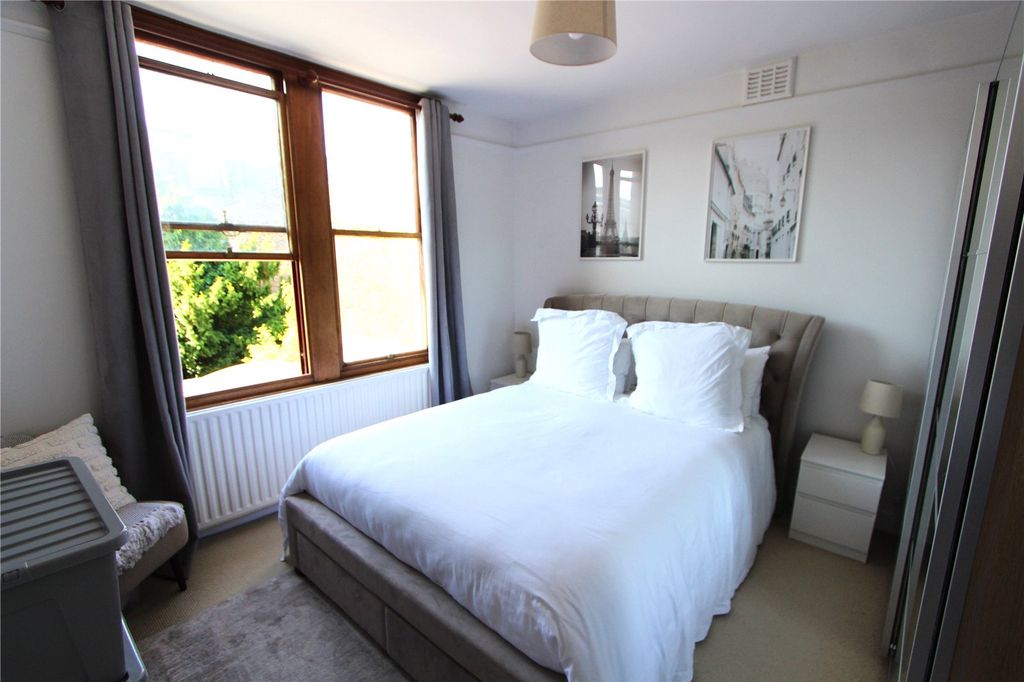 Property photo 3 of 4 Picture No. 05