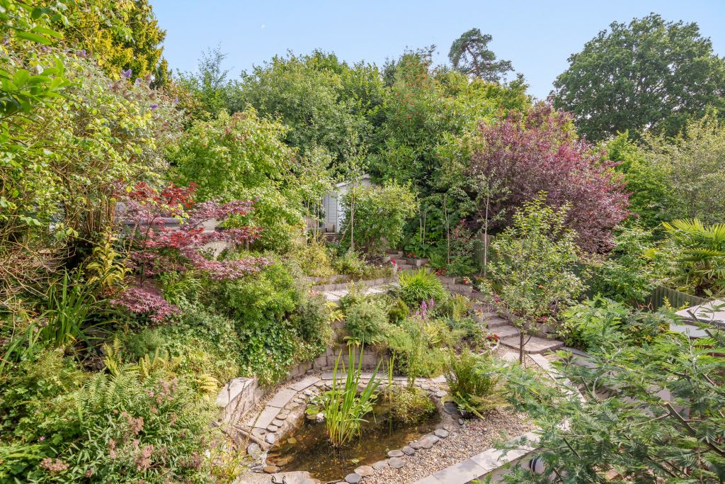 Property photo 3 of 16