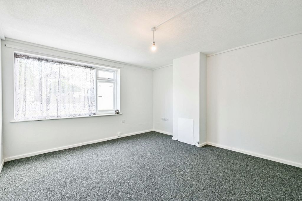 Property photo 2 of 9 Image 1