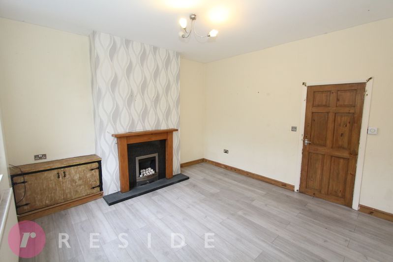 Property photo 2 of 13 Lounge