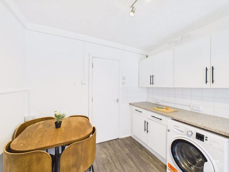 Property photo 1 of 17 Kitchen