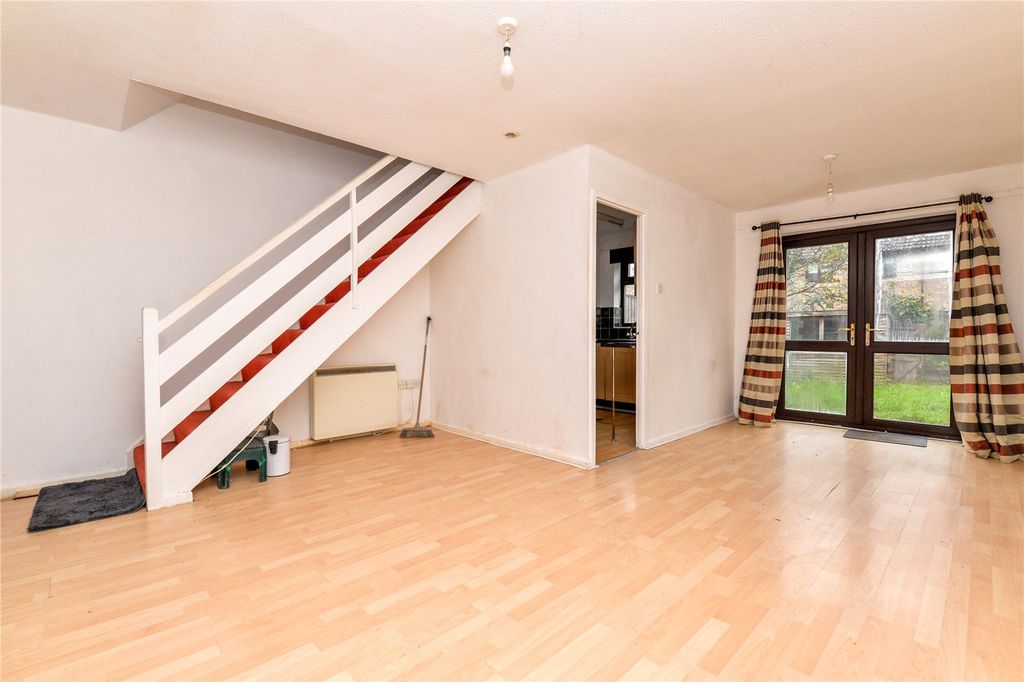 Property photo 2 of 15 Picture No. 04