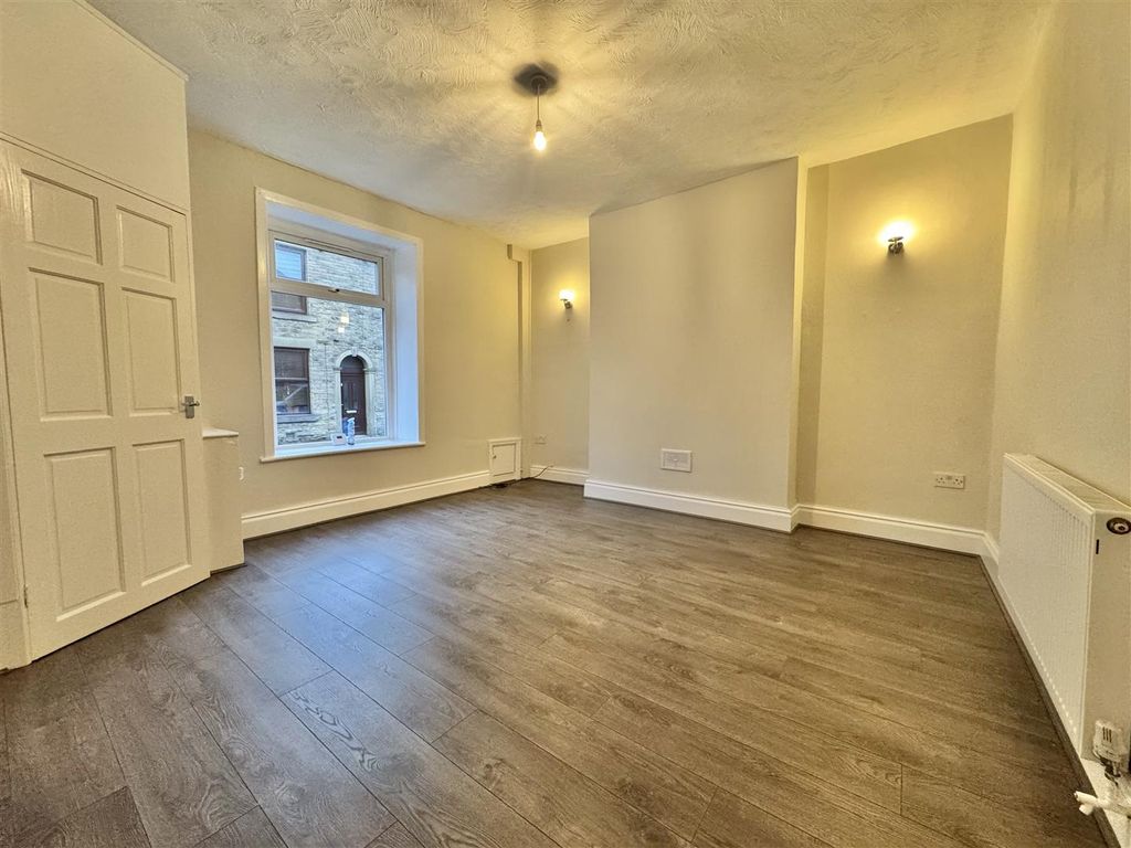 Property photo 2 of 8 Img_5290.Jpg