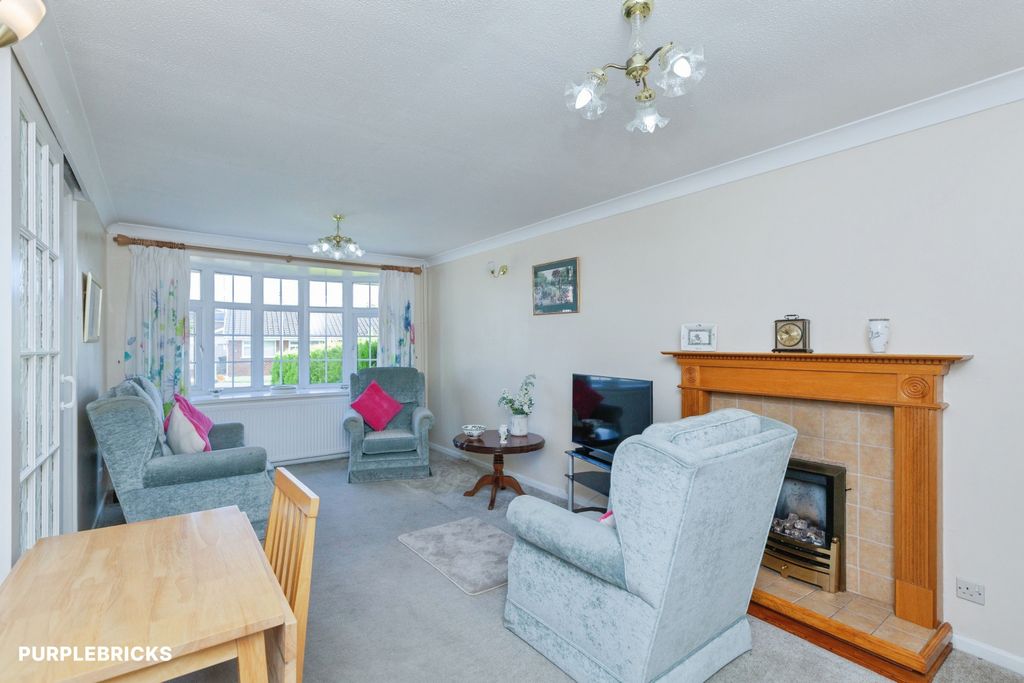 Property photo 3 of 14