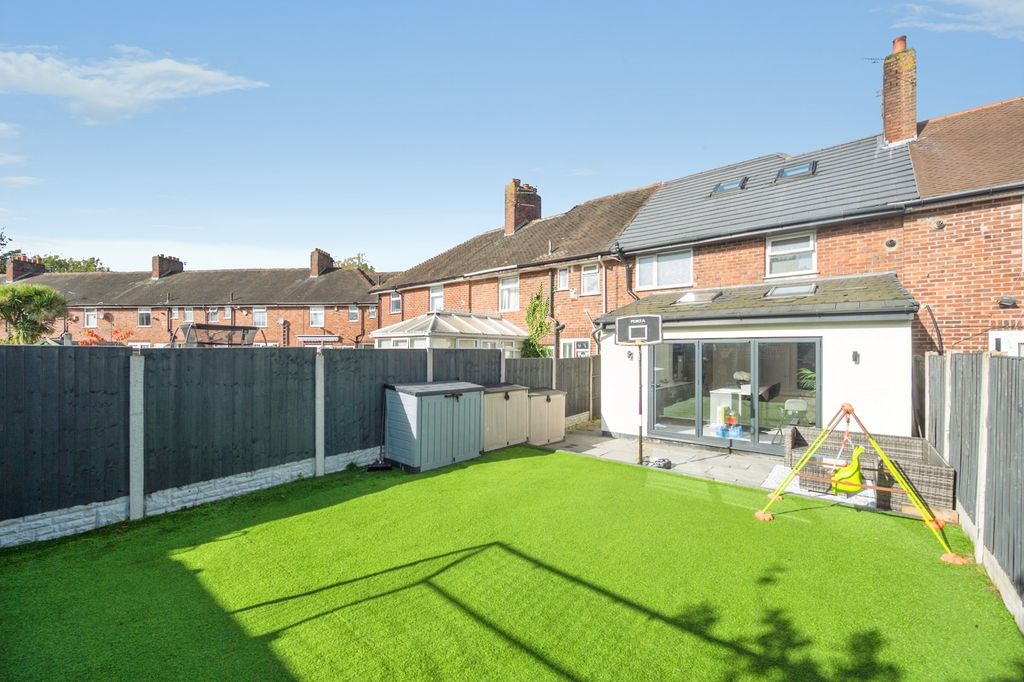 Property photo 3 of 25 Pbox-Img.Jpg
