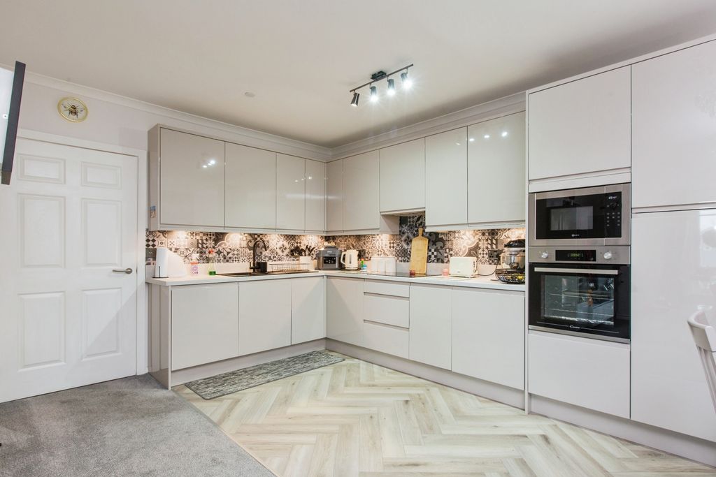 Property photo 2 of 13 Photography